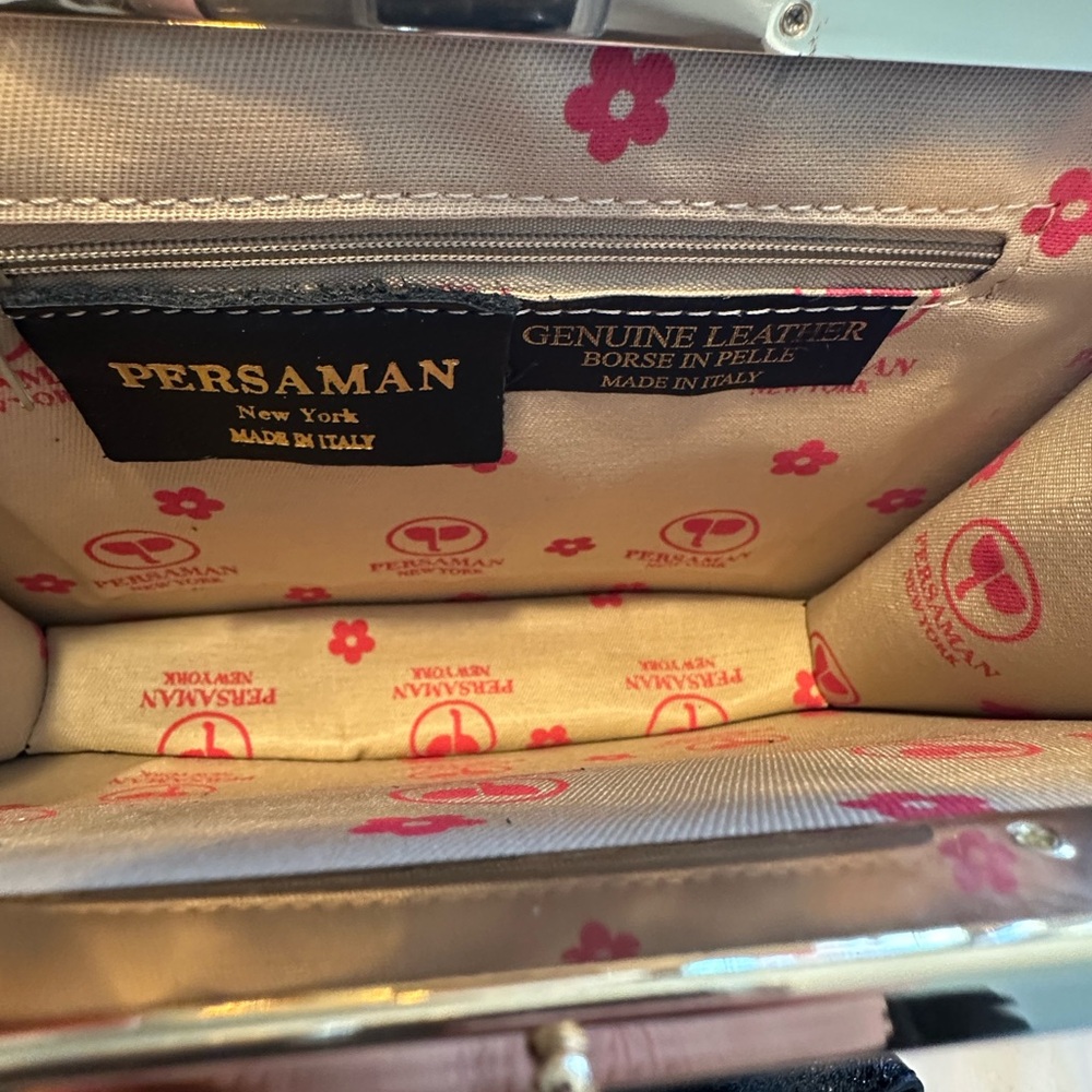 Persaman New York leather 2 in 1 clutch/crossbody bag - Picture 6 of 7